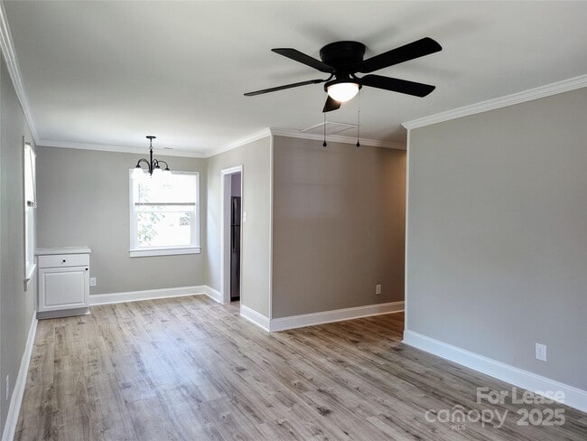 Building Photo - 1239 Bose Ave