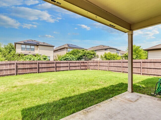 Building Photo - Beautiful 3/BR 2.5/BA Rental with Spacious...