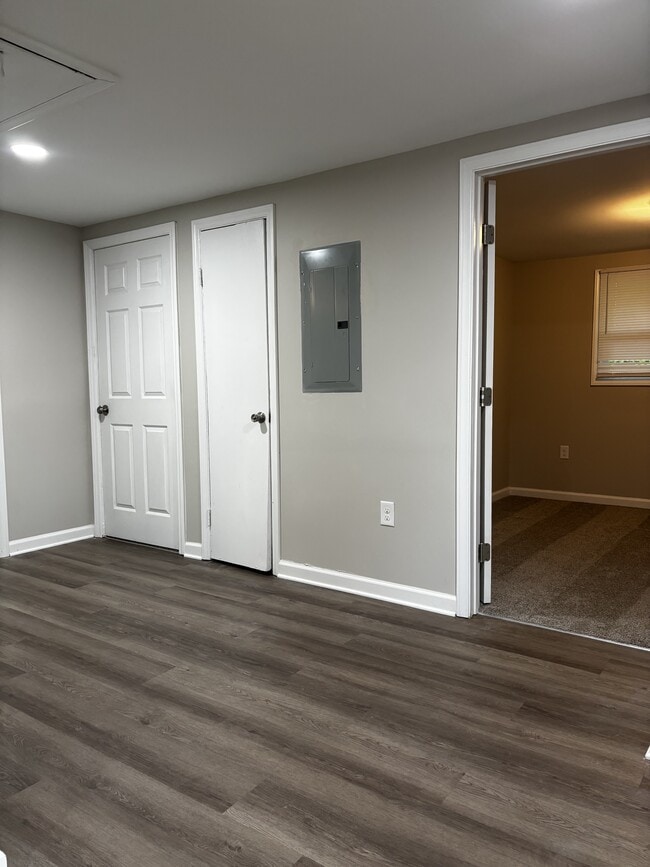 Building Photo - 1127 Olivia Ln