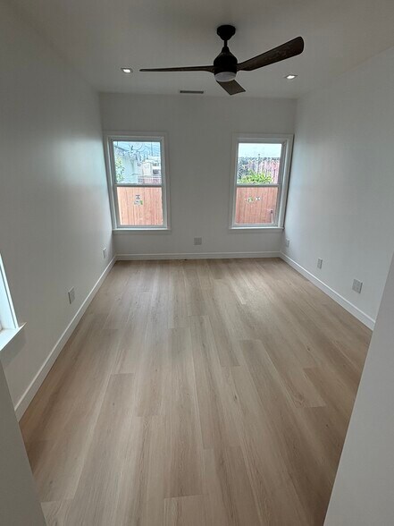 Bedroom - 3509 S Bronson Ave