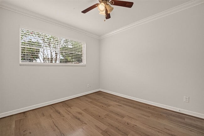 Building Photo - 1215 Mosher Ln