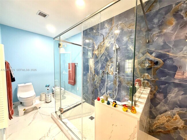 Building Photo - 4631 SW 154th Pl