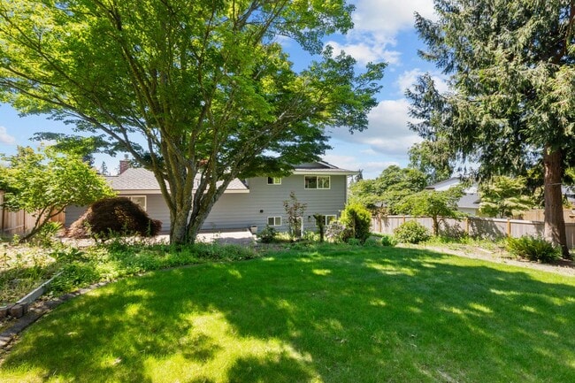 Building Photo - Beautiful 4 Bedroom Home in Richmond