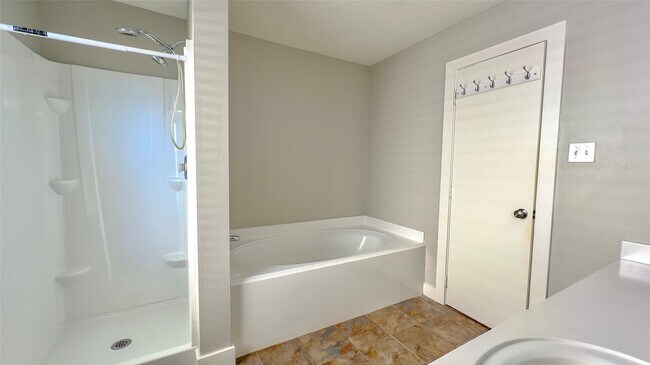 Building Photo - 9923 Farrell Dr