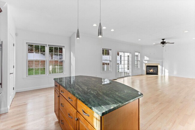 Building Photo - 5 Neff Dr