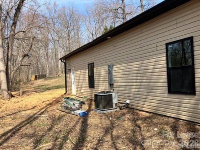 Building Photo - 2961 Beaty Rd