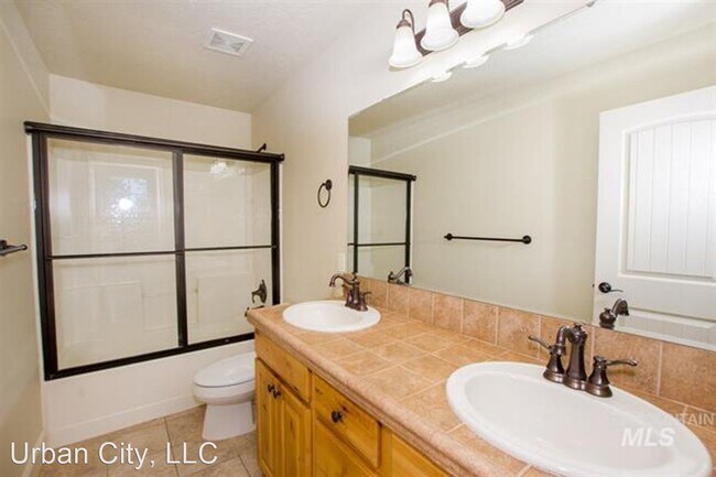 Building Photo - 3 br, 2.5 bath House - 2573 Gatewood