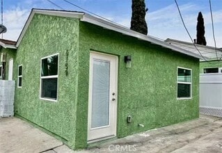Building Photo - 6159 Clybourn Ave