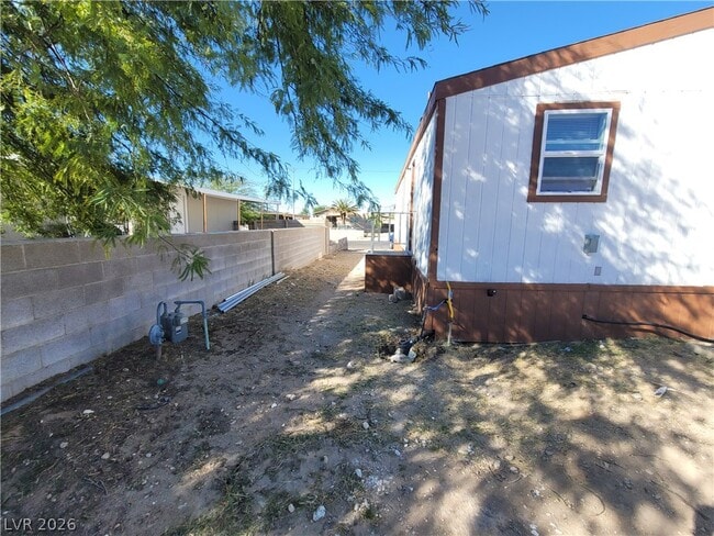 Building Photo - 6061 E Judson Ave
