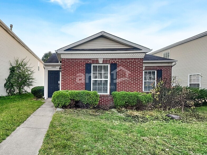 Primary Photo - 12925 Old Glory Dr