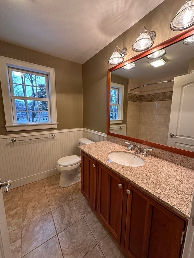 Building Photo - 23 Cayuga Ct