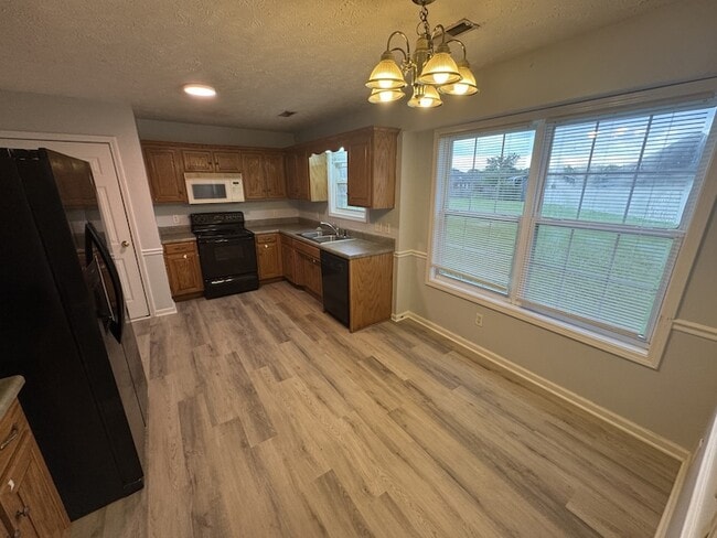 Building Photo - 7017 Westfork Dr