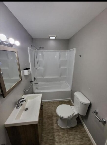 Building Photo - 127 Liverpool Ave