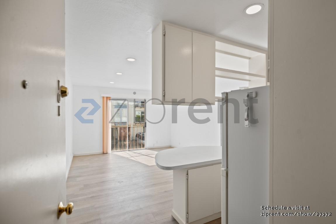 Building Photo - 474 90th St