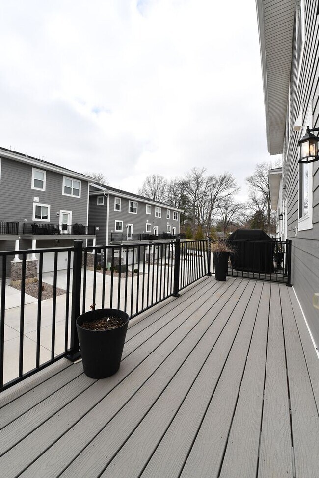 Building Photo - 11217 Talamore Cir