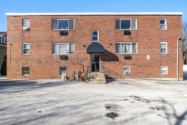 Building Photo - 71 Oxford Ave