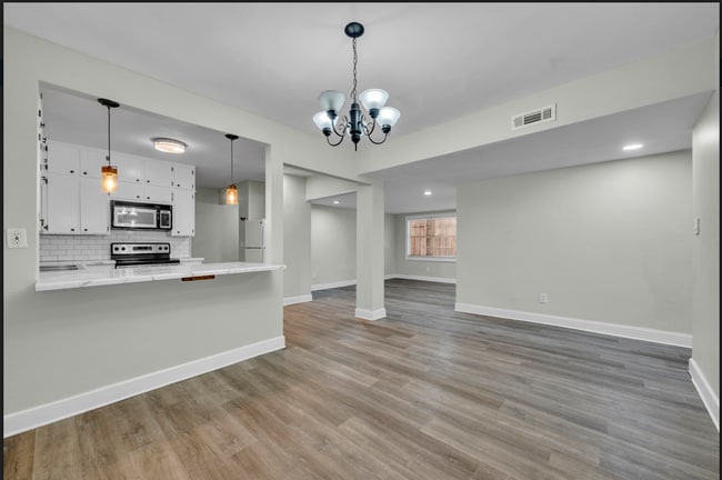 Building Photo - 3244 Warringwood Dr