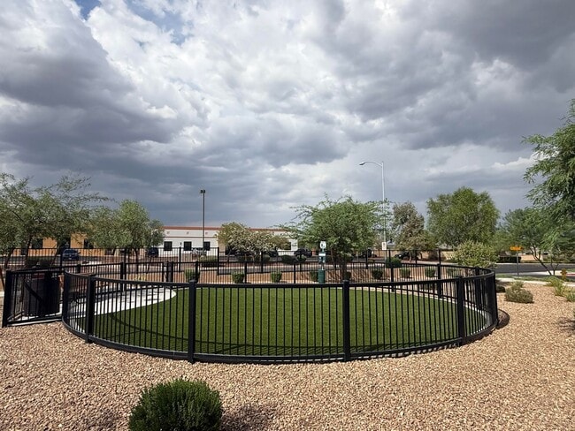 Building Photo - 6131 Garden Oasis St