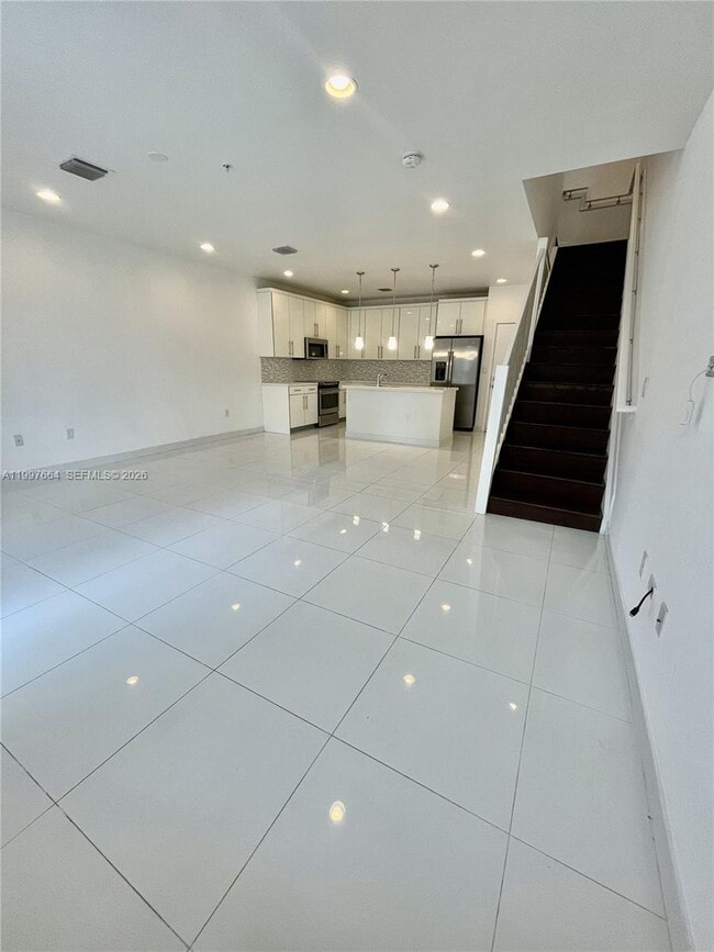 Building Photo - 2621 NE 212th Terrace