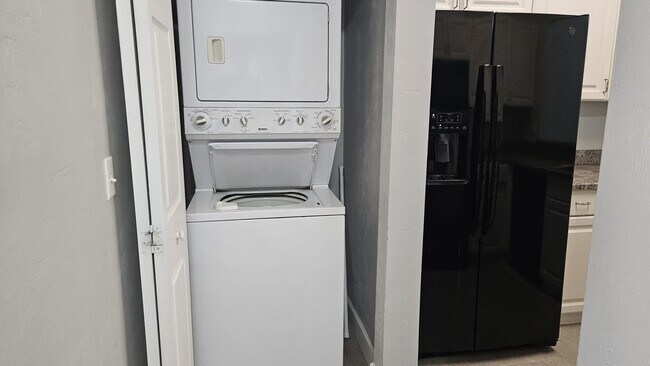 Building Photo - 110 SW 145th Dr