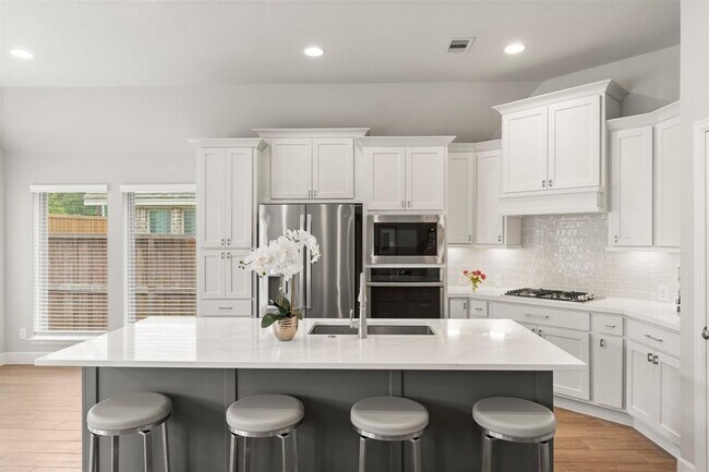 Building Photo - 27114 Sofia Forest Dr
