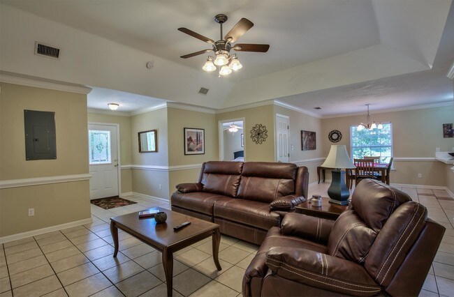 Building Photo - 209 Westminster Dr