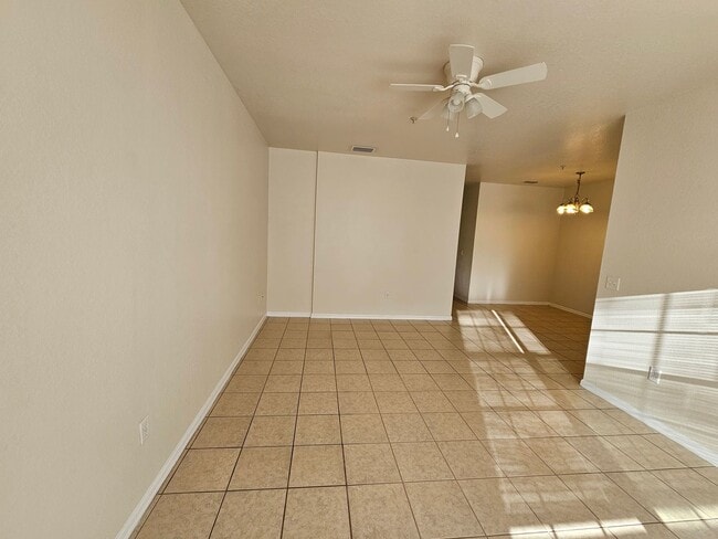 Building Photo - 2/2 ( Eagle Trace) Charming, updated townhome