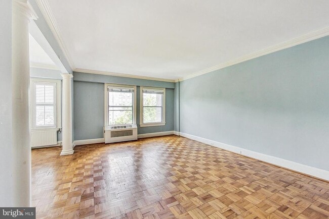 Building Photo - 3900 Cathedral Ave NW