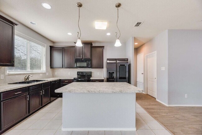 Building Photo - Charming 3-Bedroom, 2 Baths with 1,670 Sq Ft of Comfort in Providence Village