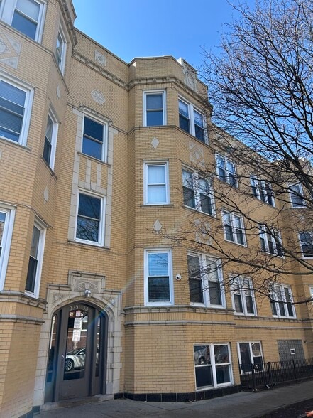 Building Photo - 2253 W Rosemont Ave