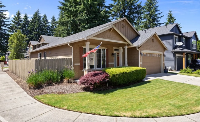 Building Photo - *** $300 OFF SEPT. RENT!*** MUST SEE! Beau...