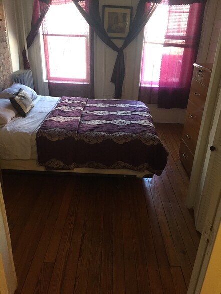 Building Photo - 2425 23rd St