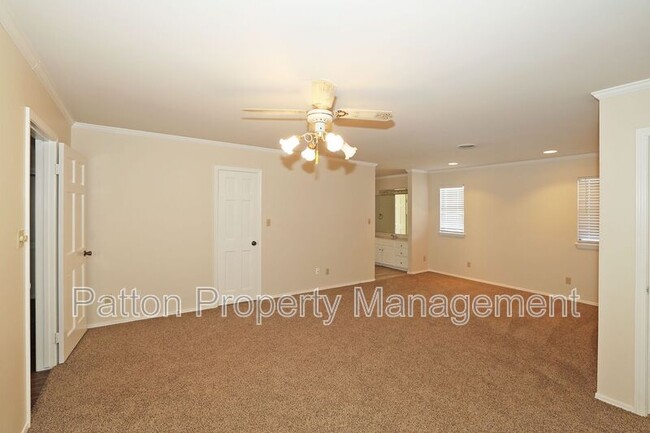 Building Photo - 21 Edgewood Ln