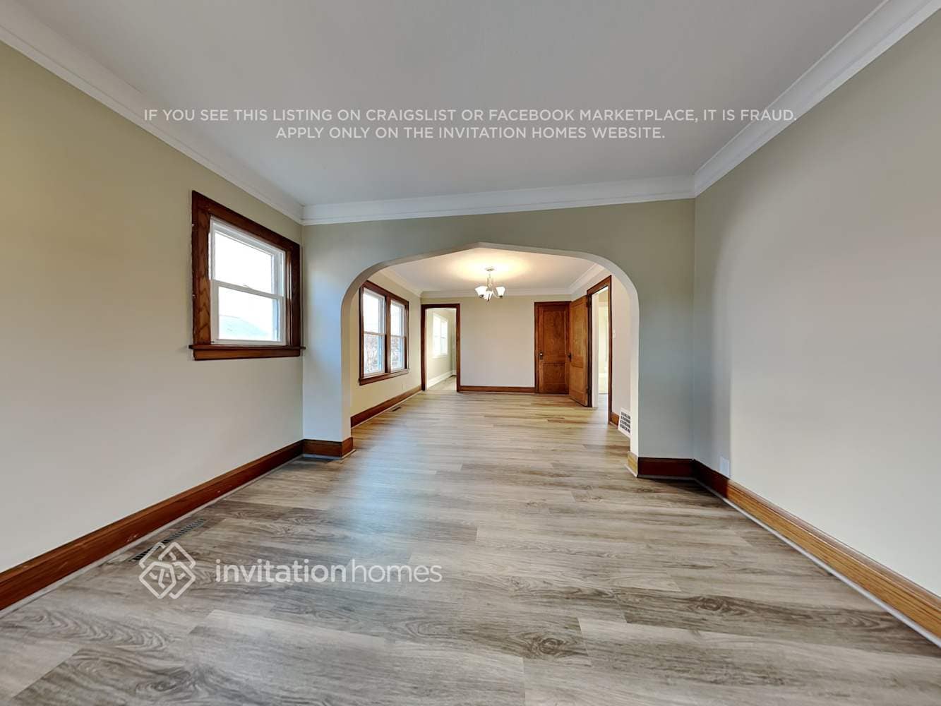 Building Photo - 3840 44th Ave S