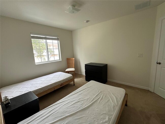 Building Photo - 1230 S Beach Cir