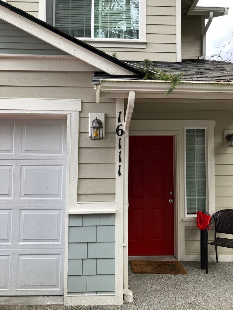 Building Photo - 16111 124th Avenue Ct E