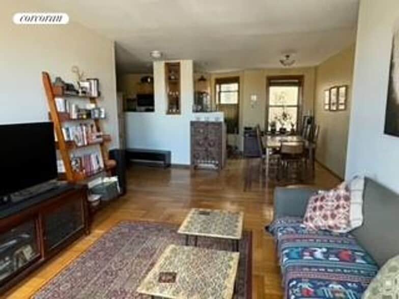 Primary Photo - 408 St Johns Pl