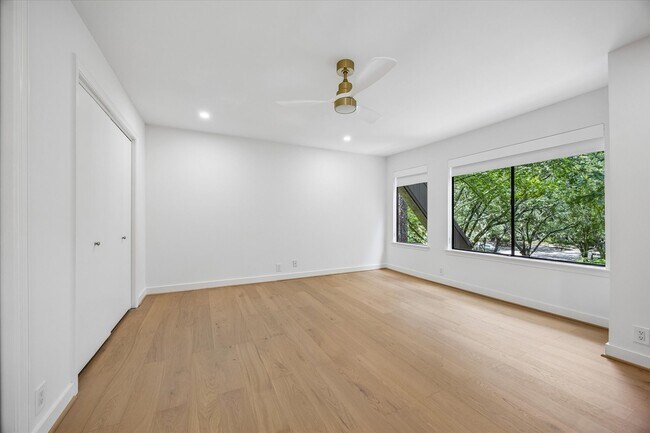 Building Photo - 201 Litchfield Ln