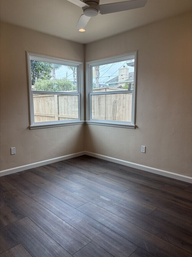 Building Photo - 314 Castaic Ave