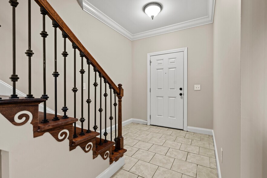 Building Photo - 3090 S Cashua Dr