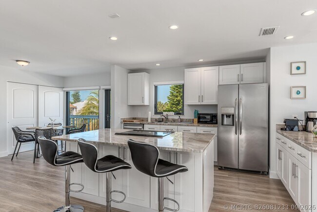 Building Photo - 1712 Sea Horse Pl