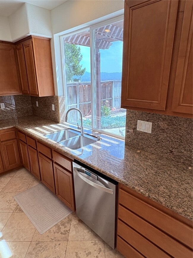 Building Photo - 24 Country Walk Dr