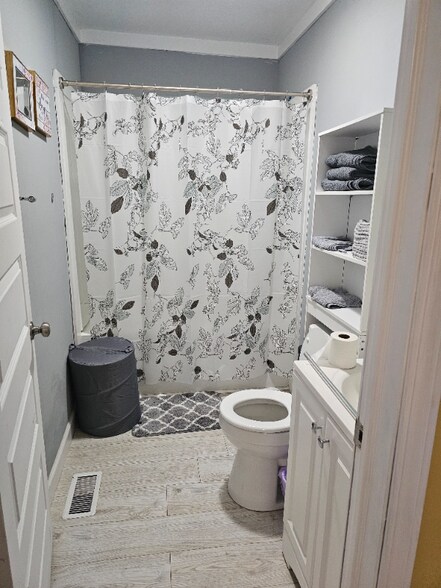 Building Photo - 1783 Love Town Rd