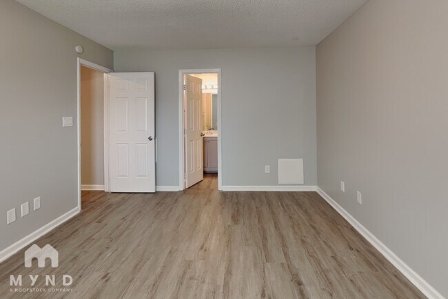 Building Photo - 9205 Meadow Sweet Ct