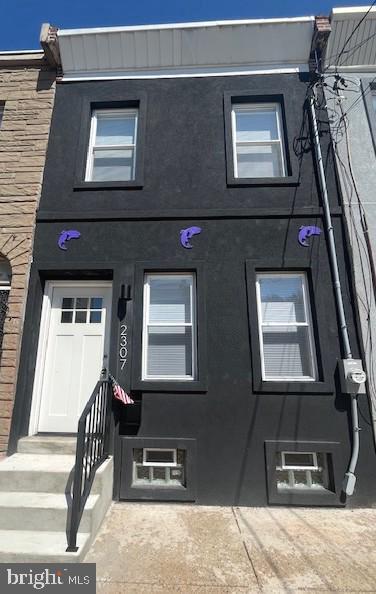 Building Photo - 2307 E Firth St