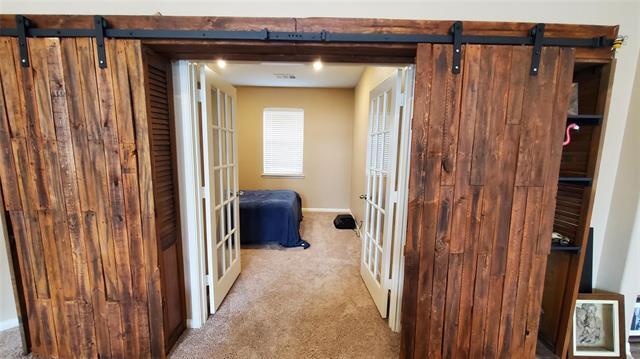 Building Photo - 6237 Stone Lake Dr