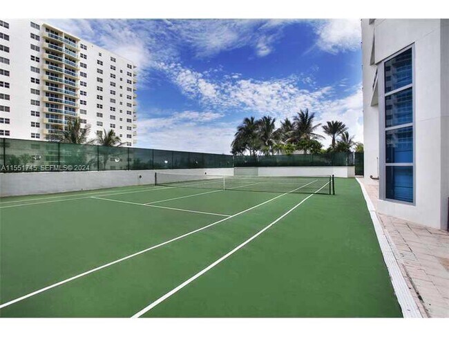 Building Photo - 3101 S Ocean Dr