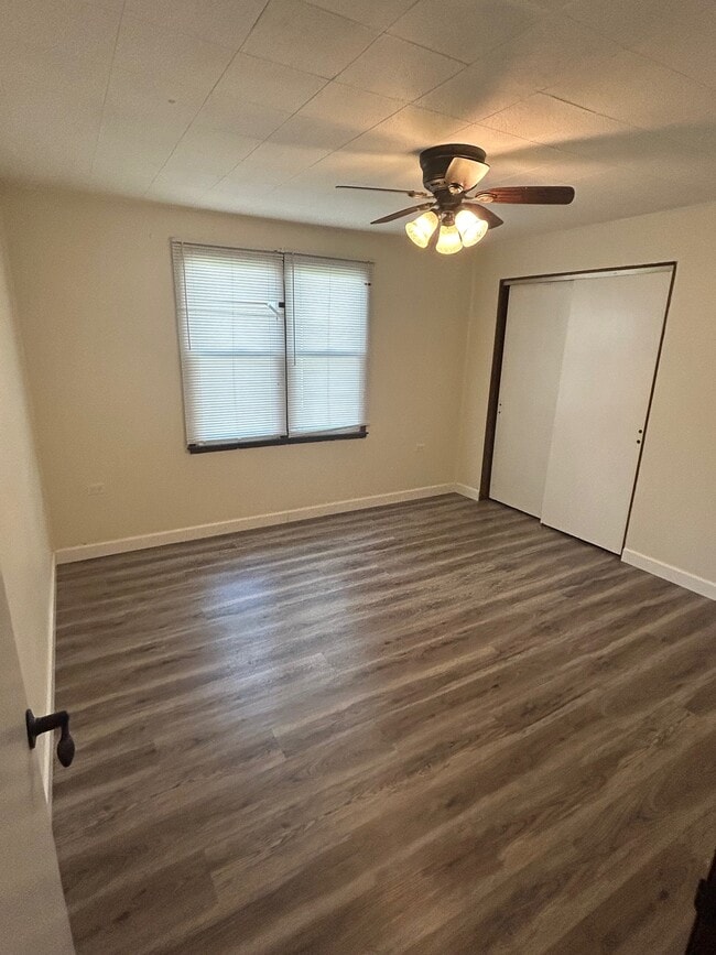 Building Photo - 905 W South St