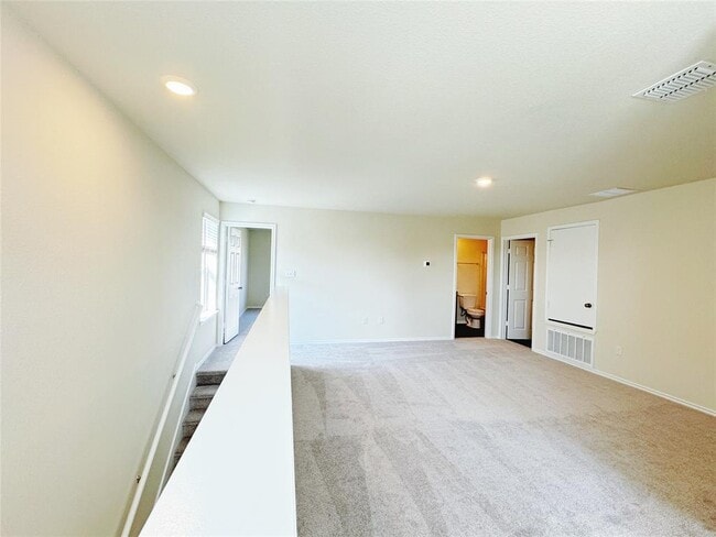 Building Photo - 596 Papaya Dr