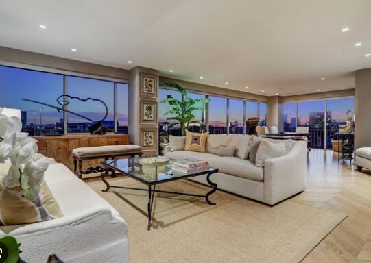 Building Photo - 2200 Willowick-102.F24